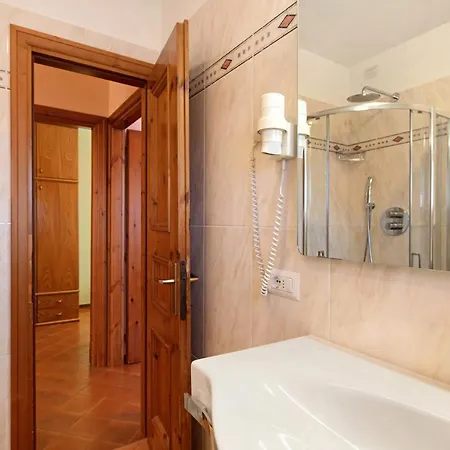 Meridiana 8 公寓 *